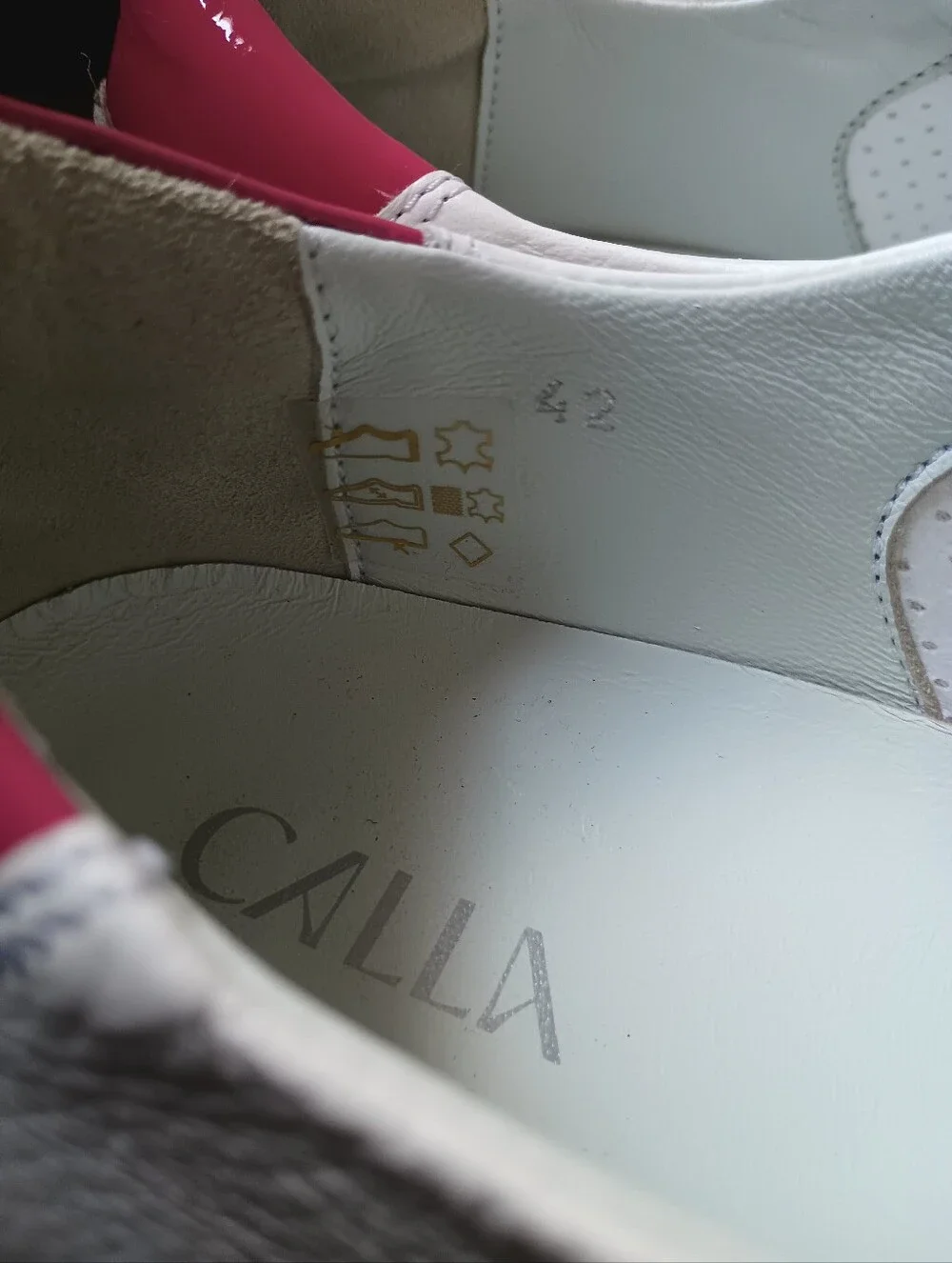 Calla Shoes Star White Grain Leather Hot Pink Accent Wide Fit Sneakers Size 42
